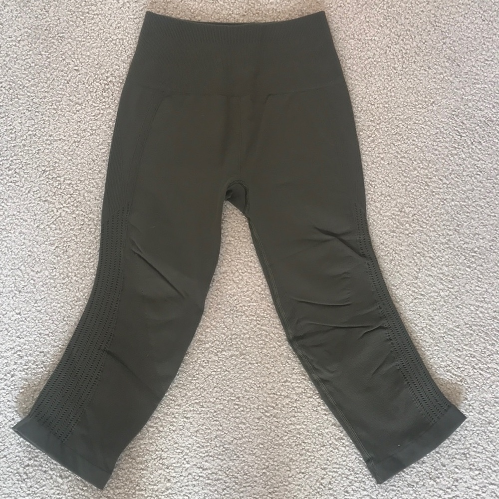 Lululemon Cropped Army Green Leggings